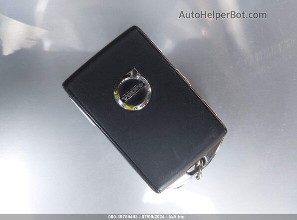 7JRH60FH9RG308062 2024 VOLVO S60 RECHARGE PLUG-IN HYBRID Черный Вид панели приборов