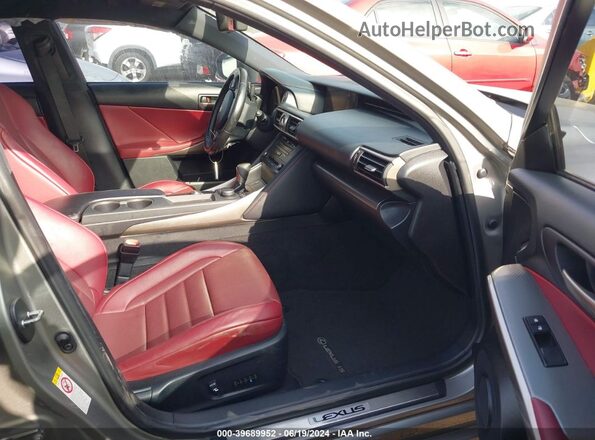 JTHBA1D28J5070212 2018 LEXUS IS 300 Silver Front interior view