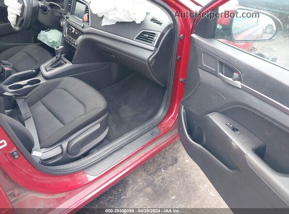KMHD84LF5HU388215 2017 HYUNDAI ELANTRA Red Вид салону спереду