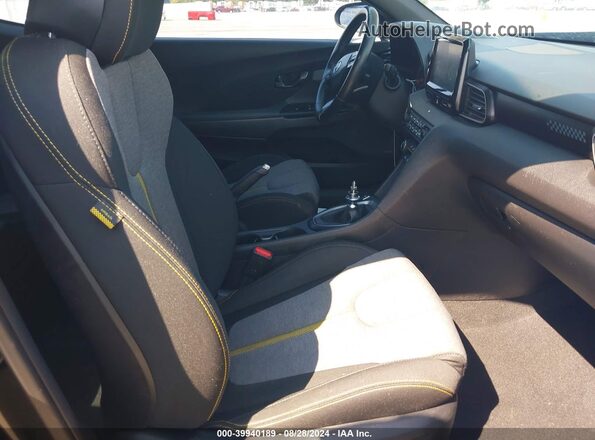 KMHTH6AB0LU021724 2020 HYUNDAI VELOSTER Black Вид салону спереду