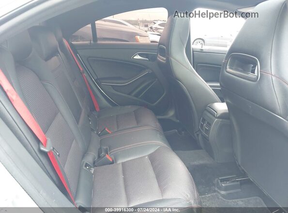 WDDSJ5CB2JN577753 2018 MERCEDES-BENZ AMG CLA 45 Silver VIN կոդի պիտակի տեսք