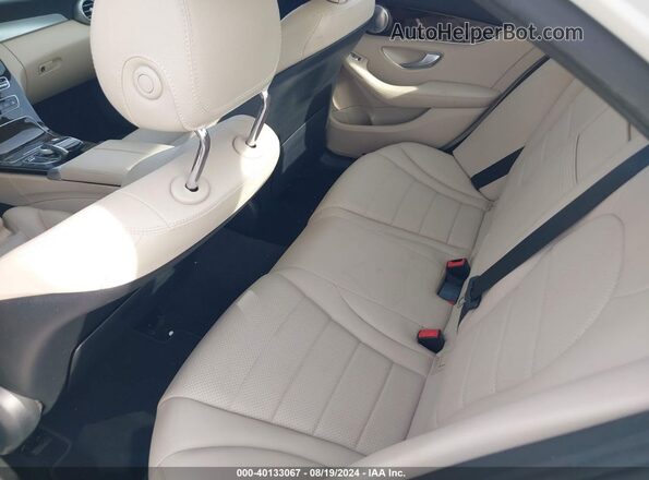 WDDWF4JB2JR312629 2018 MERCEDES-BENZ C White VIN კოდის სტიკერის ხედი