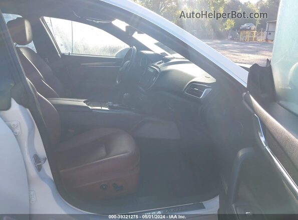 ZAM57XSA9J1300367 2018 MASERATI GHIBLI Белый Вид салона спереди
