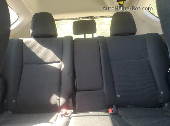 2T3BFREV5HW595953 2017 TOYOTA LE Серебряный Вид задних сидений