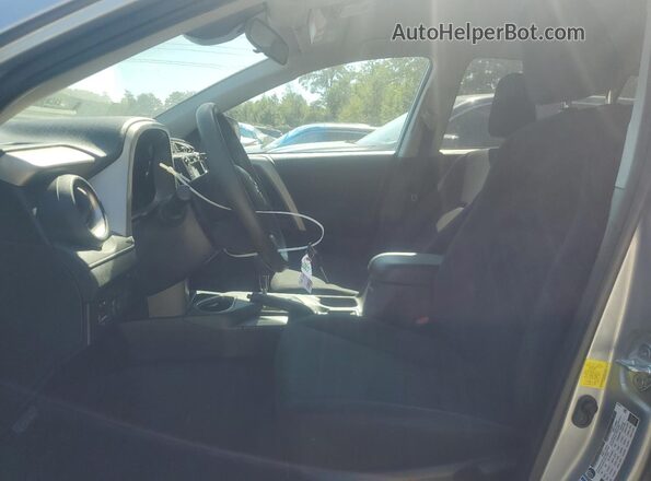 2T3BFREV5HW595953 2017 TOYOTA LE Серебряный Вид салона спереди