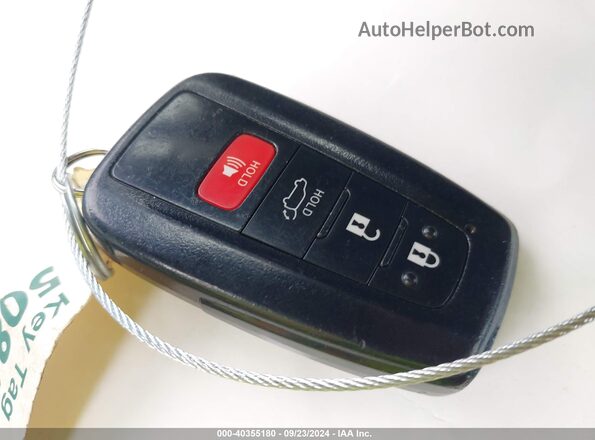 2T3P1RFVXLW106930 2020 TOYOTA LE White წინა პანელის ხედი