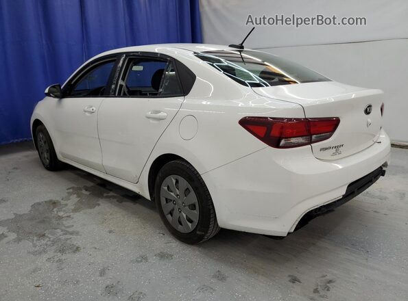 3KPA24AD7LE331788 2020 KIA RIO White Trasero izquierdo