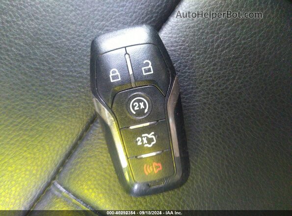 3LN6L2LU0GR603113 2016 LINCOLN MKZ HYBRID Черный Вид панели приборов