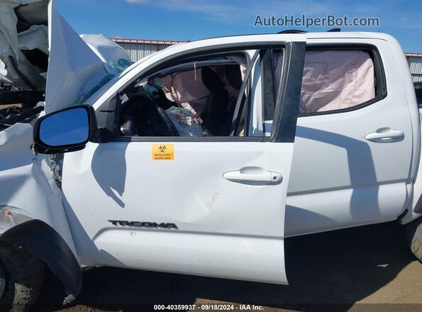 3TMCZ5AN5HM104115 2017 TOYOTA TACOMA Белый Вид задней части салона