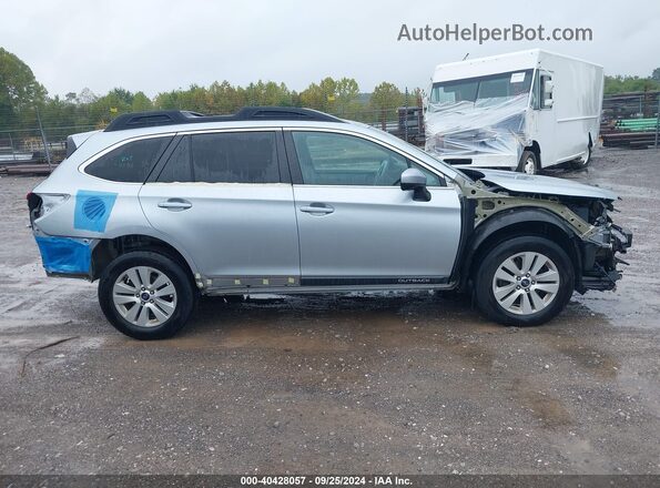 4S4BSACC4J3397366 2018 SUBARU OUTBACK Silver Rear interior view