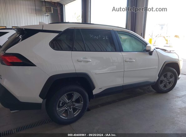 4T3MWRFV1RU149260 2024 TOYOTA LE White Widok wnętrza z tyłu