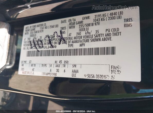 5LMCJ3C95HUL24239 2017 LINCOLN MKC Black Widok komory silnika