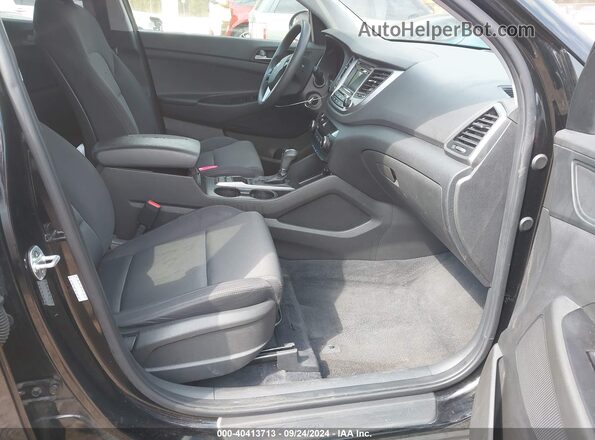 KM8J33A44HU528798 2017 HYUNDAI TUCSON Black წინა სალონის ხედი