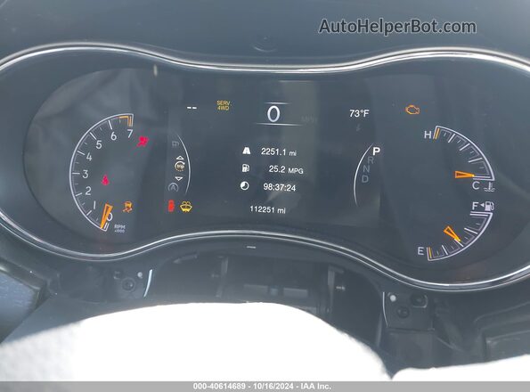 1C4RJFBG9JC224725 2018 JEEP GRAND CHEROKEE White Widok tylnych siedzeń