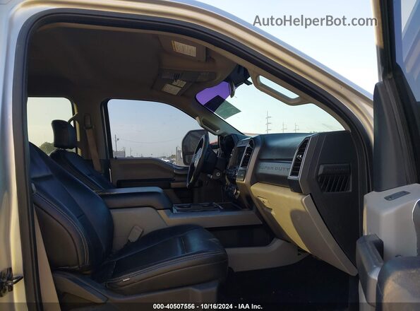 1FT7W2BT7KEC86418 2019 FORD F-250 Silver Front interior view