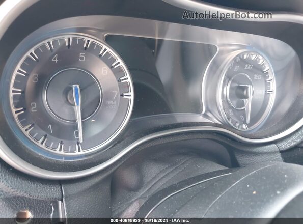 2C3CCABG0MH545996 2021 CHRYSLER 300 Белый Вид задних сидений