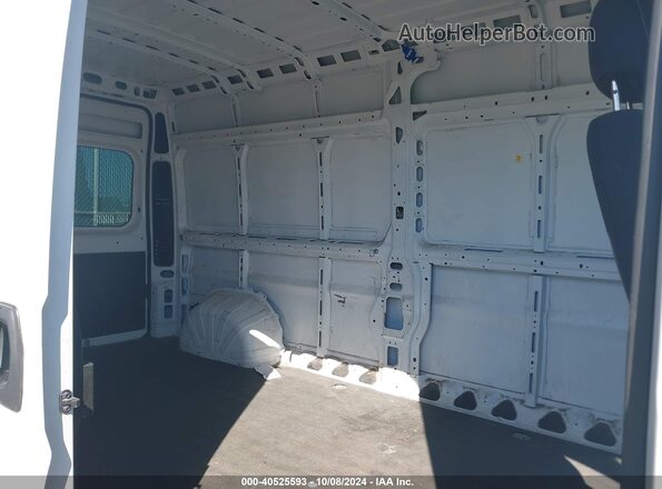 3C6LRVDG2NE107631 2022 RAM PROMASTER 2500 White Vista de los asientos traseros