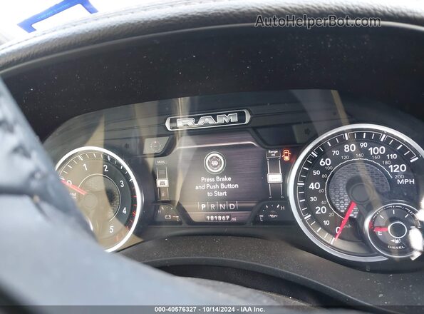 3C6UR5FL0LG174647 2020 RAM 2500 Черный Вид задних сидений