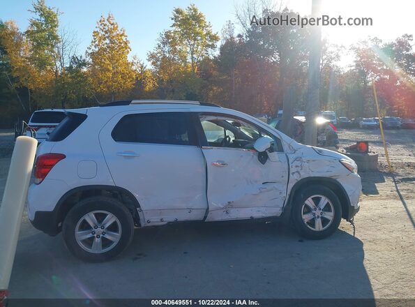 KL7CJPSB3HB239010 2017 CHEVROLET TRAX White Вид задньої частини салону