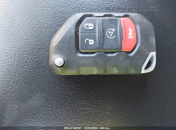 1C6JJTEG5ML547589 2021 JEEP GLADIATOR Серебряный Вид панели приборов