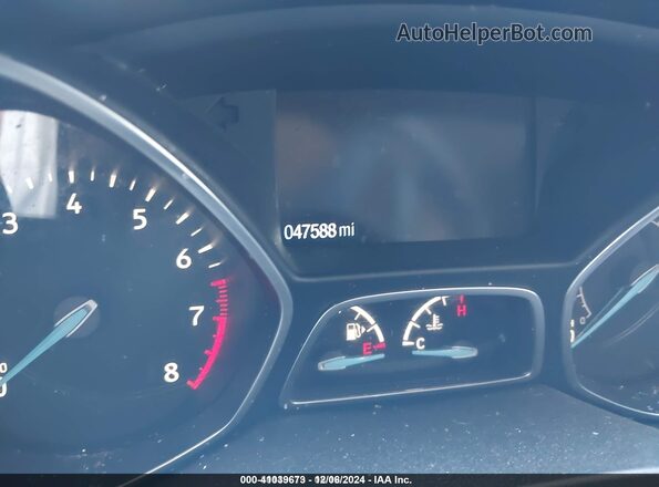 1FMCU0HD0KUB57737 2019 FORD ESCAPE Red Widok tylnych siedzeń