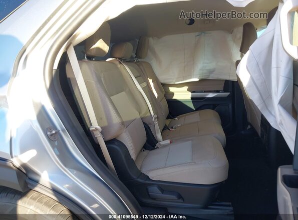 1FMSK8DH9RGA57489 2024 FORD FORD EXPLORER Silver Vista de la etiqueta del VIN