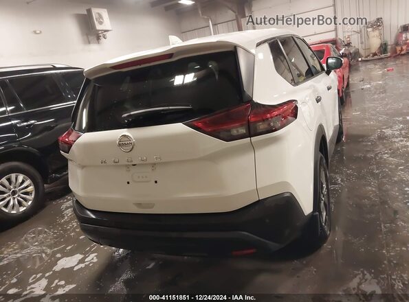 5N1AT3AA8MC715399 2021 NISSAN ROGUE White 