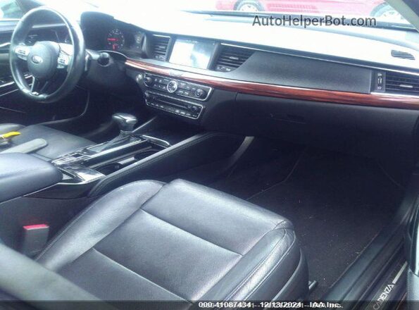 KNALC4J10H5064408 2017 KIA CADENZA Серый Вид салона спереди