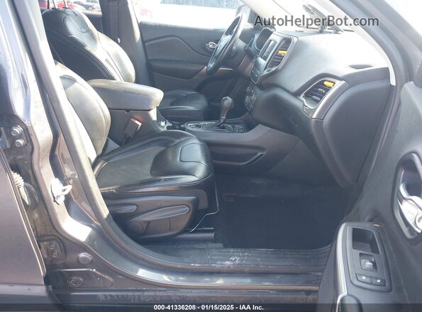 1C4PJLLB1KD301219 2019 JEEP CHEROKEE LATITUDE PL Серый 