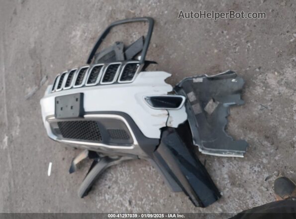 1C4RJFBG1KC569877 2019 JEEP GRAND CHEROKEE White Dashboard view
