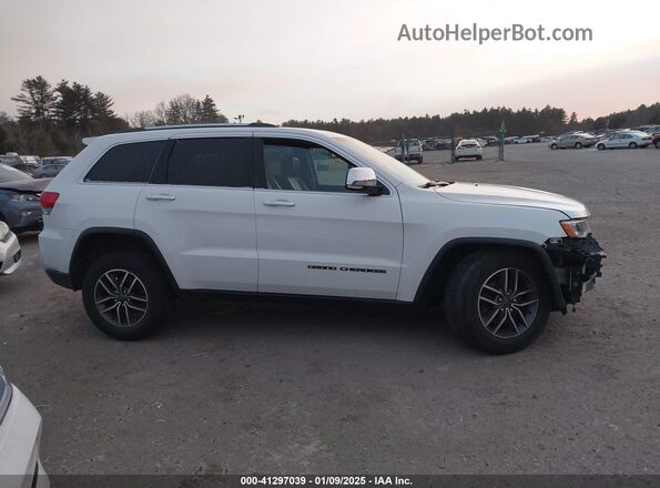 1C4RJFBG1KC569877 2019 JEEP GRAND CHEROKEE White Rear interior view