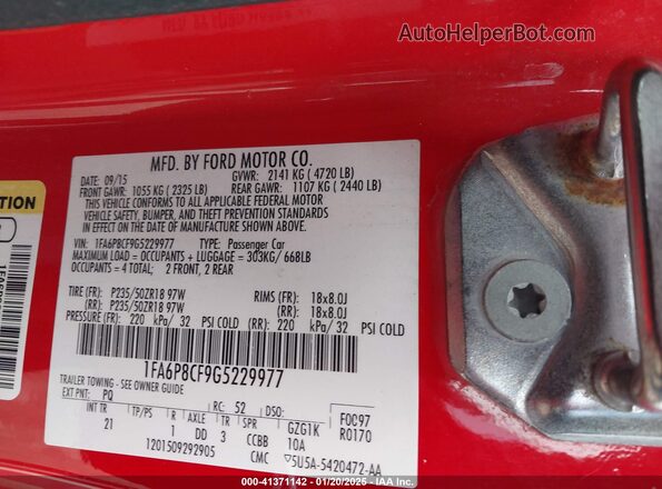 1FA6P8CF9G5229977 2016 FORD MUSTANG Red Vista del compartimento del motor