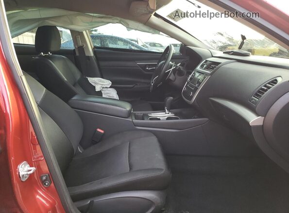 1N4AL3AP9HC161813 2017 NISSAN ALTIMA Red Вид салону спереду