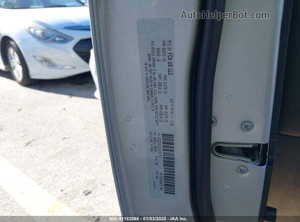 2C3CDXGJ3LH151752 2020 DODGE CHARGER Silver Vista del compartimento del motor