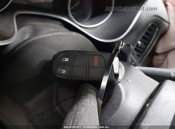 3C4NJCAB1KT809680 2019 JEEP COMPASS Black Вид панелі приладів
