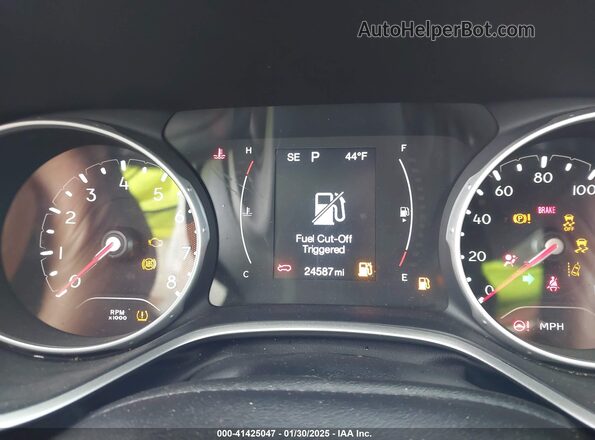 3C4NJCBB3MT570909 2021 JEEP COMPASS Белый Вид задних сидений