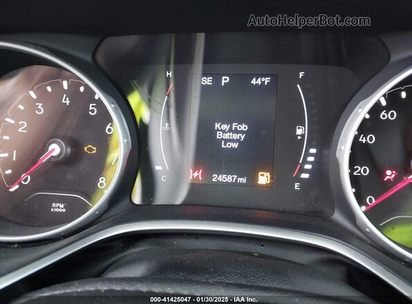3C4NJCBB3MT570909 2021 JEEP COMPASS Белый 
