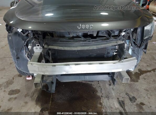 3C4NJDCB3KT639566 2019 JEEP COMPASS Gray 