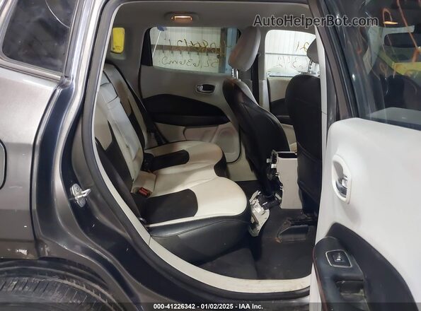 3C4NJDCB3KT639566 2019 JEEP COMPASS Gray VIN կոդի պիտակի տեսք