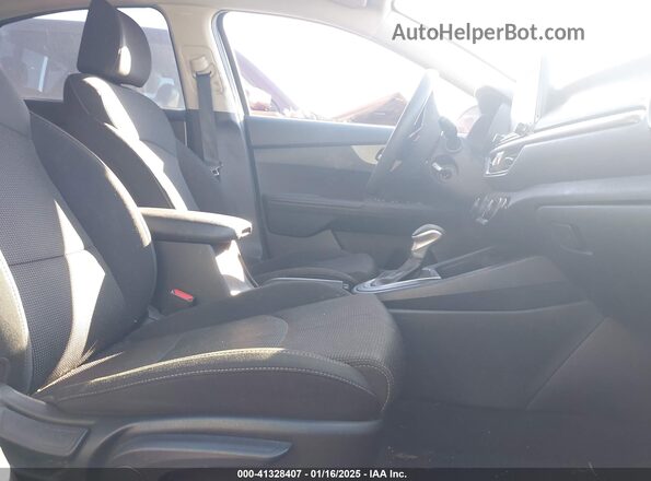 3KPF24AD9KE076713 2019 KIA FORTE White Vista interior delantera