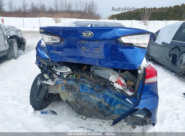 3KPFK4A76HE085680 2017 KIA FORTE Blue 
