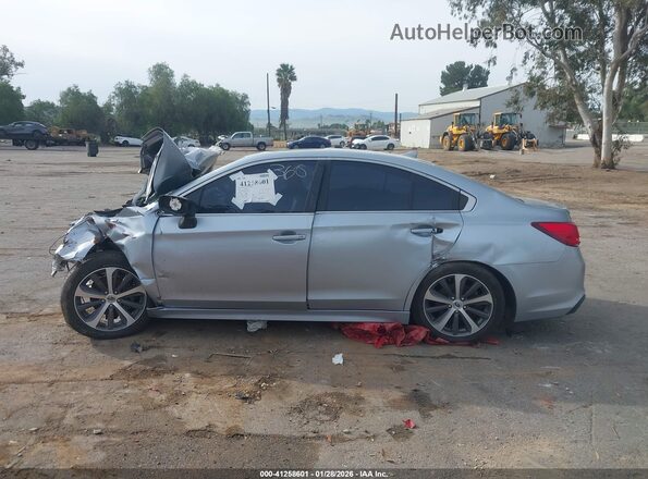 4S3BNAN65J3022928 2018 SUBARU LEGACY Silver 360 interior view