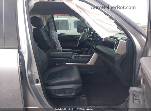 5TFLA5DB1PX097696 2023 TOYOTA TUNDRA Silver Вид салону спереду