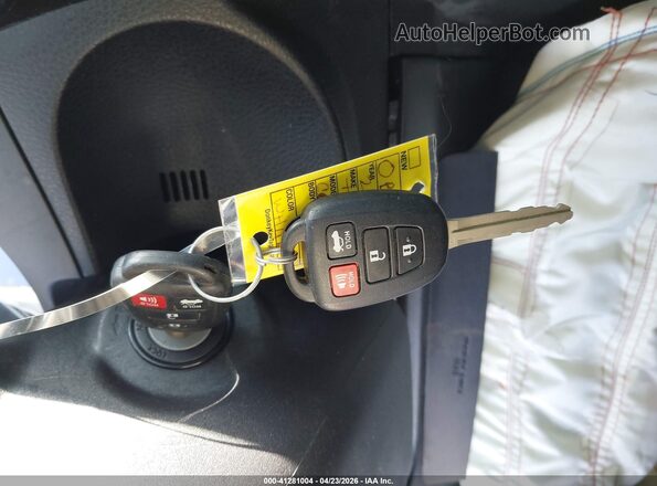 5YFBURHEXHP614265 2017 TOYOTA LL White Առջևի վահանակի տեսք