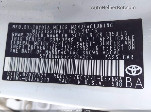 5YFBURHEXHP614265 2017 TOYOTA LL White Շարժիչի բաժամունքի տեսք