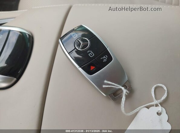 WDDUG8DB3KA433869 2019 MERCEDES-BENZ S Белый Вид панели приборов