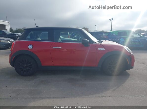 WMWXP7C55K2C62792 2019 MINI HARDTOP Red Вид задньої частини салону