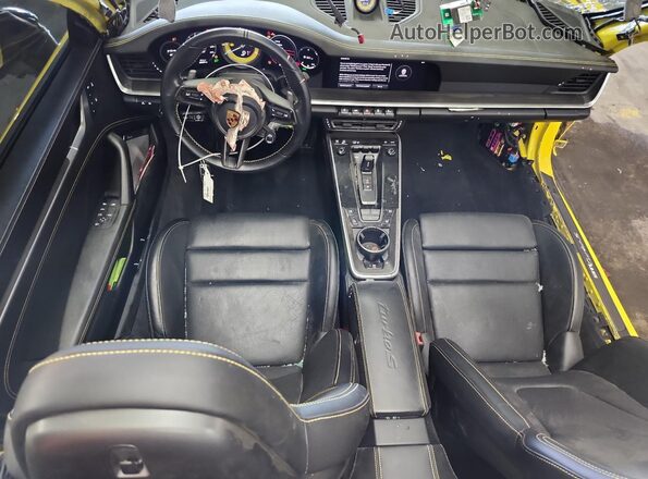 WP0CD2A94NS260598 2022 PORSCHE 911 Yellow Vista del salpicadero