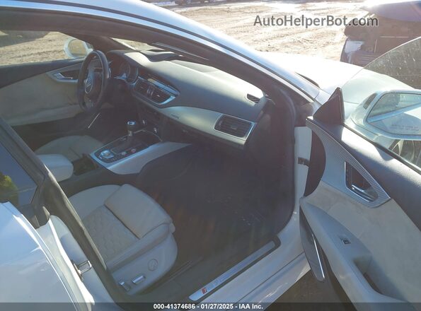 WUAW2AFC3GN902069 2016 AUDI RS7 White წინა სალონის ხედი