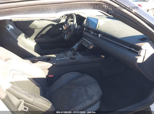 WZ1DB0G0XPW059812 2023 TOYOTA GR SUPRA White Front interior view